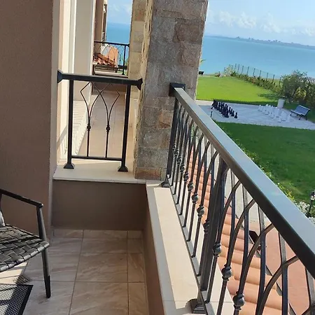 Apartamento Beachfront Apartments, Burgas Beach 2